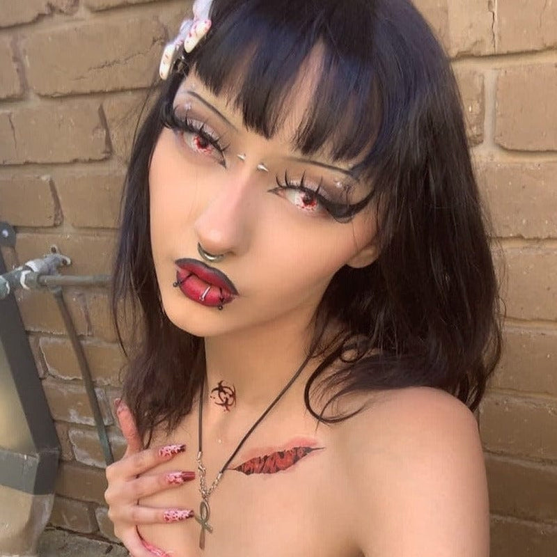 Blood stains Contact Lenses