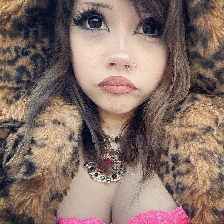 Toeki's Sullen Doll Eye 17mm Mini Sclera Contact Lenses