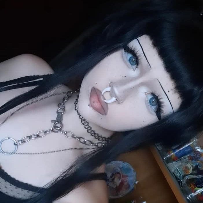 Blue Moon Contact Lenses