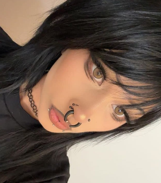 Alexis' Heartspur Contact Lenses