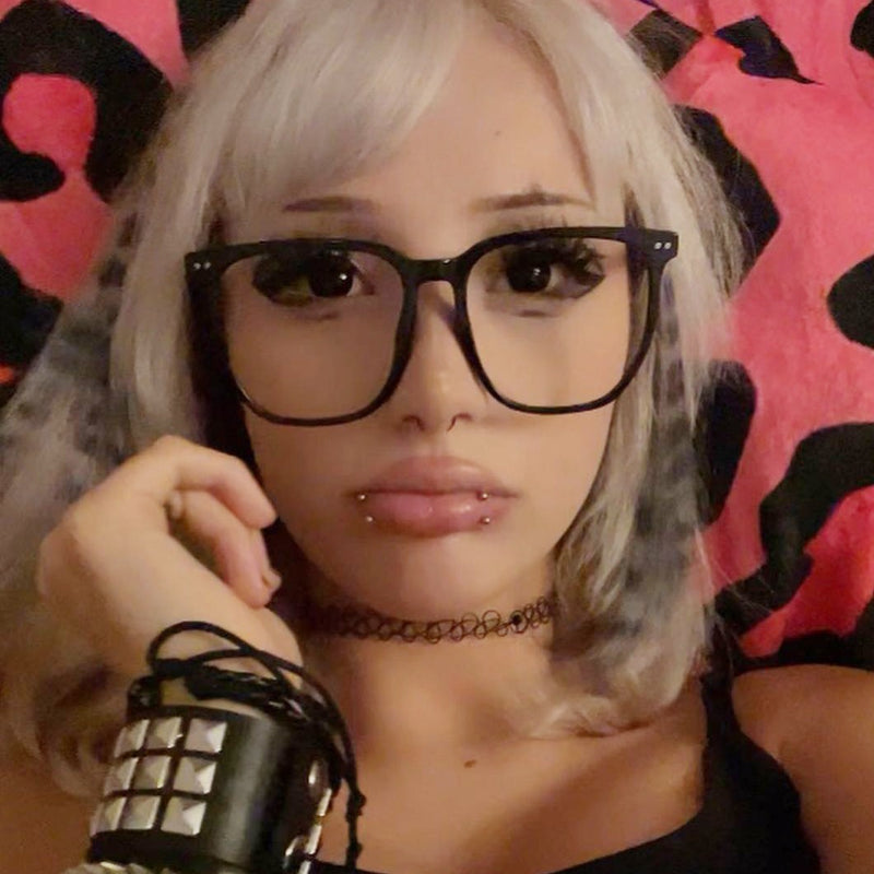 Linn's Dollie Darknight Black Contact Lenses(12 months of use)