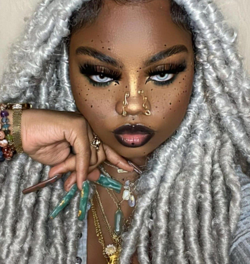 The same contacts as tiktok influencers (3 pairs)